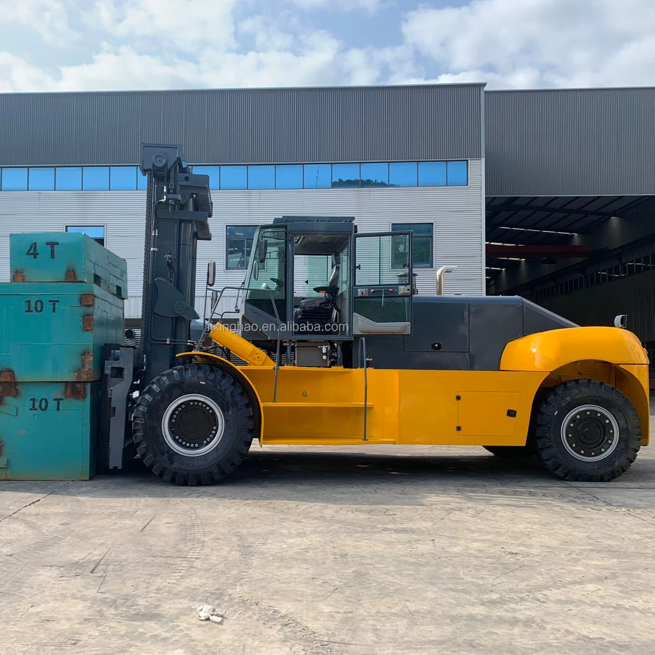 Xinghao Brand 42ton Container Montacargas large fork lift 30 ton 33 ton diesel forklift truck Fork Lift Truck Diesel Forklifts