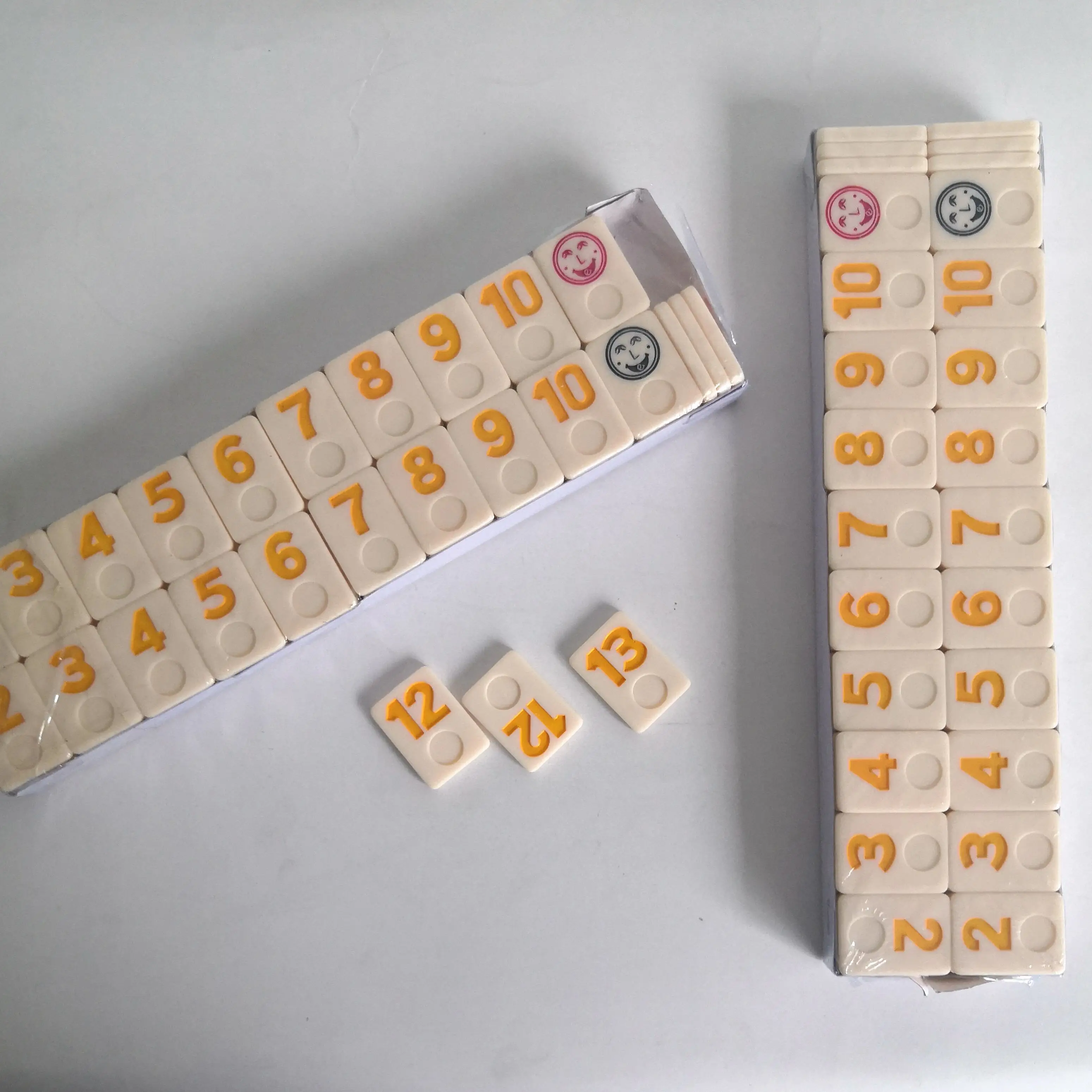 The melamine rummy in the paper box