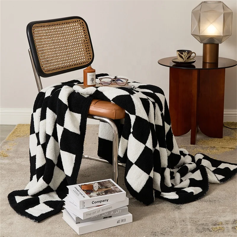 Amazon Hot Selling Super Soft Fluffy Checker Double-sided Knitted Throw Plaid Microfiber Blanket for Winter