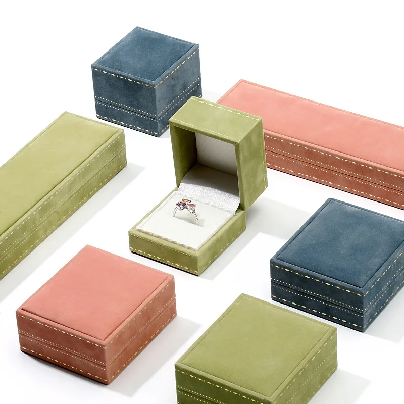Custom Brand Luxury Gold Border Velvet Jewelry Box for Ear Ring Pendant Bracelet Premium Gift Box Packaging