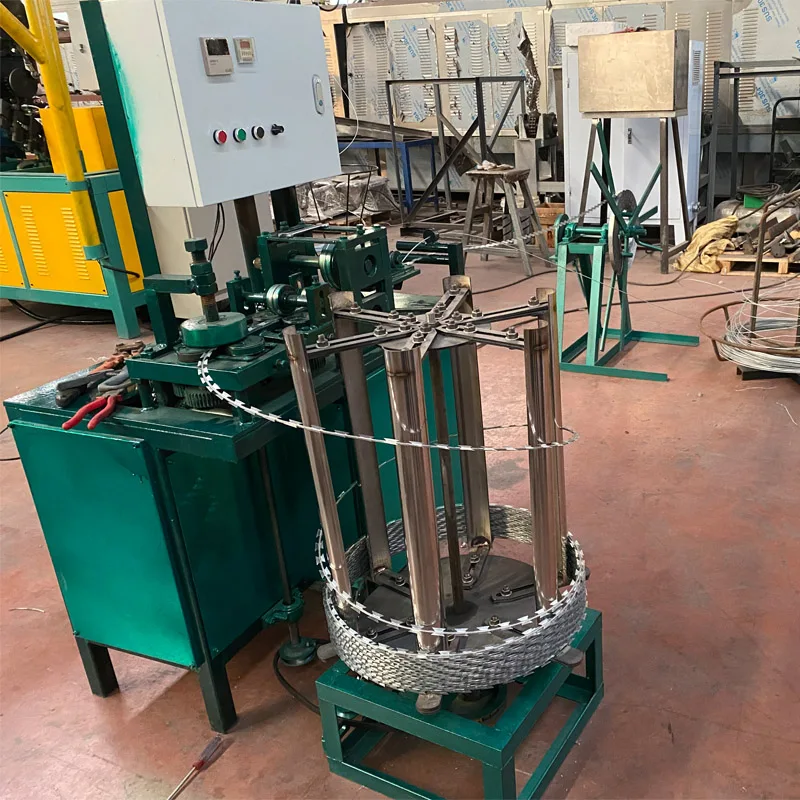 9 strips or 11 strips concertina razor barbed wire fence machine
