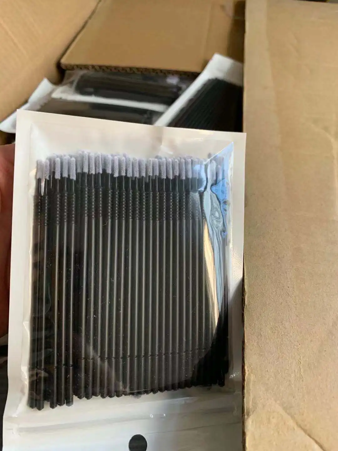 100pcs Long Head Cotton Swab Plastic Disposable Eyelash Cleaning Stick Lash Removing Mascara Micro Brush