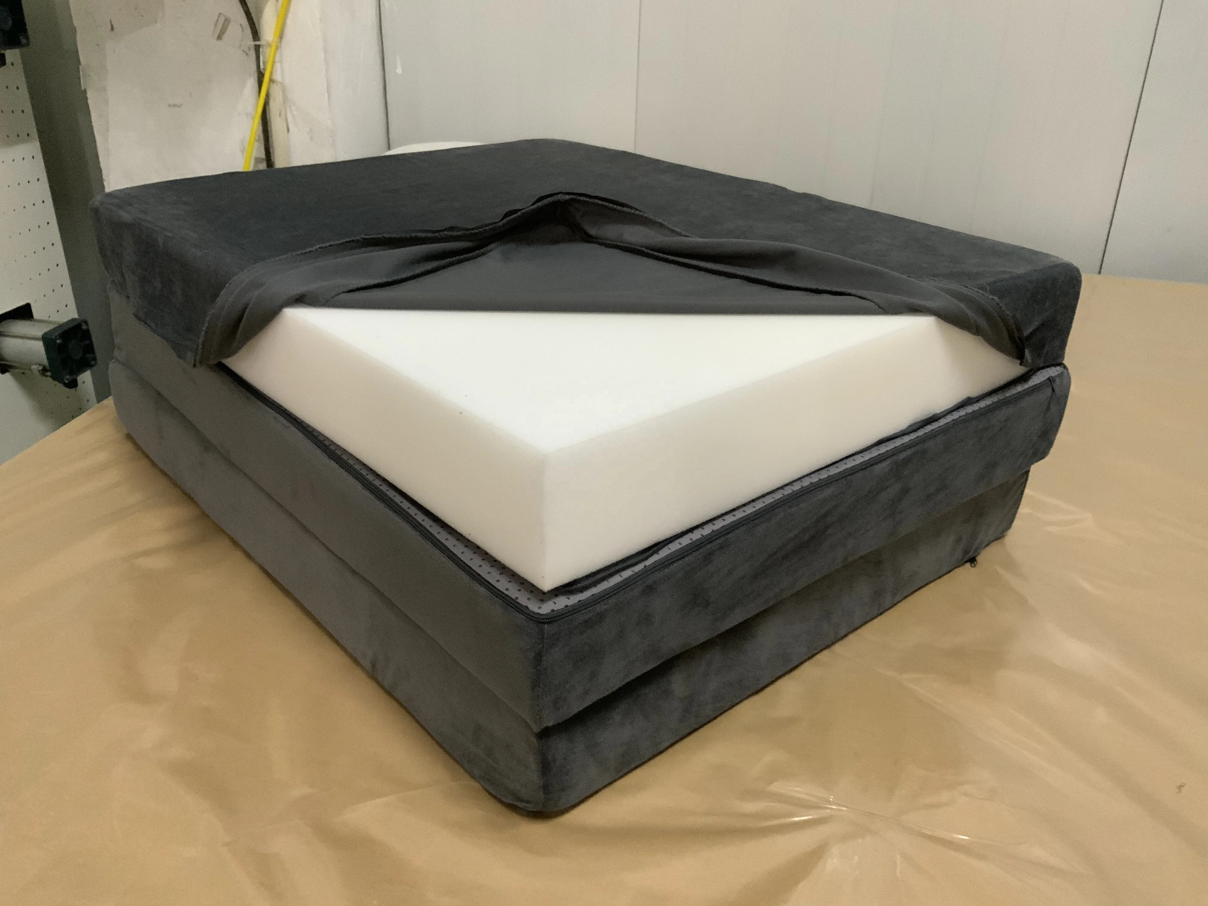 Tri-fold Fabric Sofa Lounge Chair Portable Kid Play Sponge Foam Mattress for Bedroom or Hospital Use