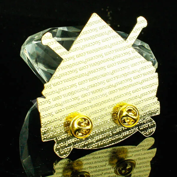 2019 Manufacturers China Hard Enamel Lapel Pin Custom Christmas lapel pins Customized design cheap enamel lapel pin