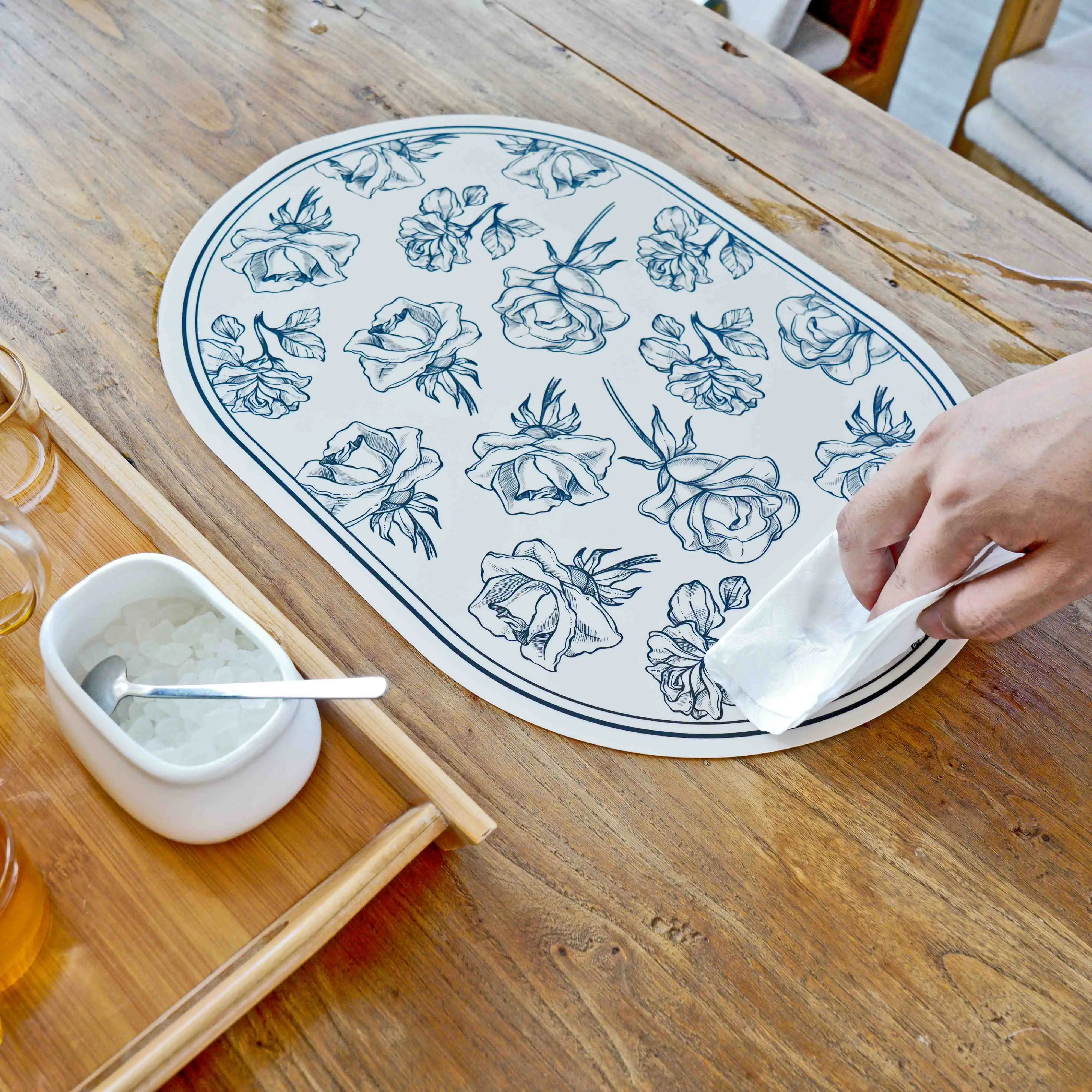 New Arrival Customized Logo Design Pattern  Waterproof  Silicone Table Place  Mat