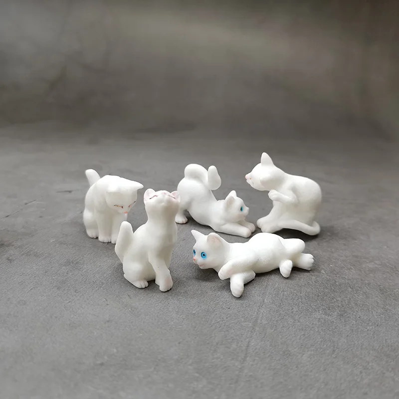 Miniature Cat Resin Craft Mini Animal Home Statue Kawaii Ornament Moss Decorative Terrarium Figurines Lawn Potted Decor