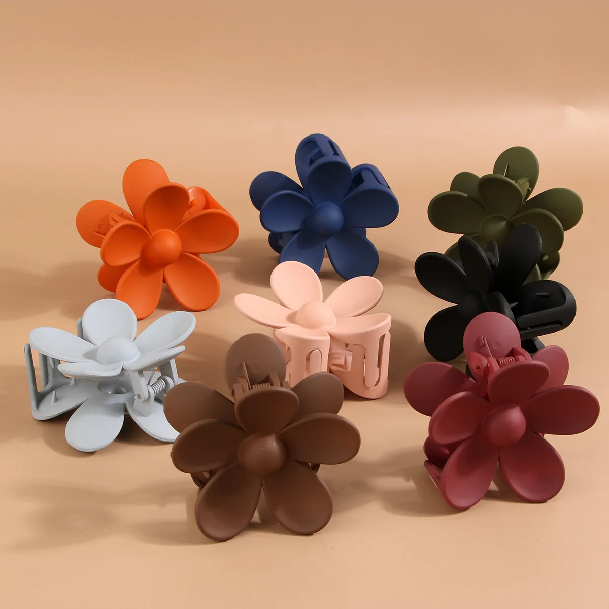 Hot Sale Candy Color Hair Claw Clips Simple Plastic Flower Hair Clip Women Girls Party Hair Accessories