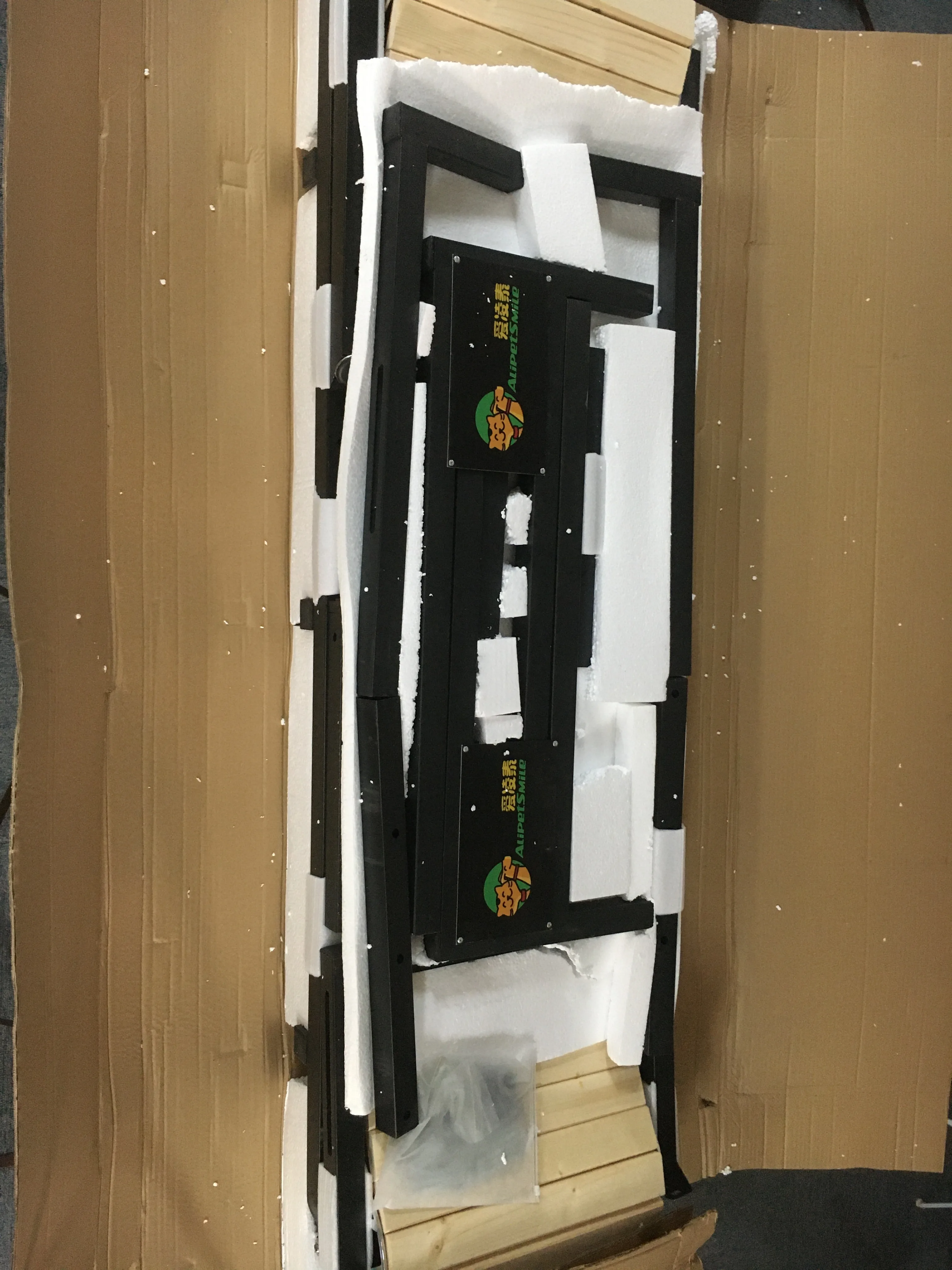 Alipetsmile new style dog treadmill  medium dog slatmill for big dog walking inside