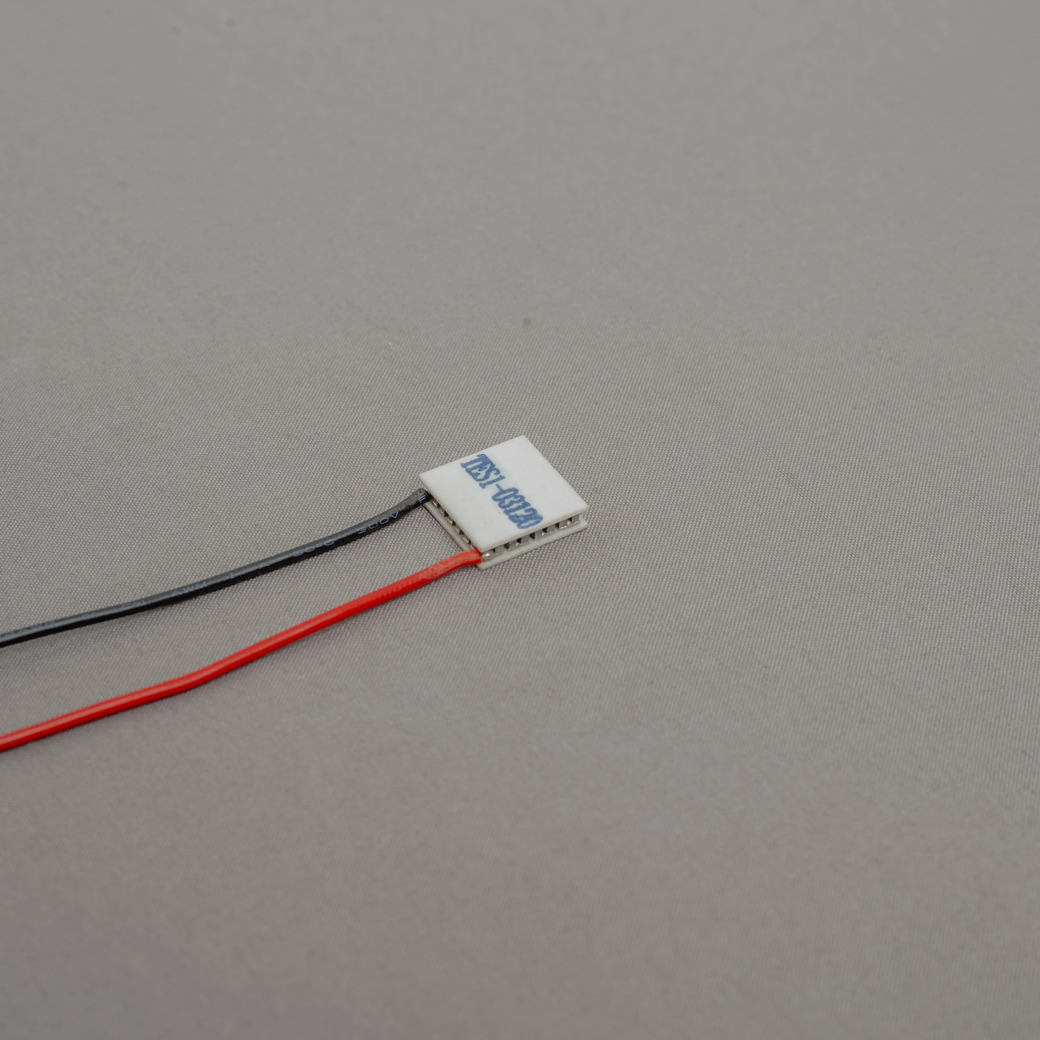 TES1-03102Miniature peltier thermoelectric differential cooling modules china