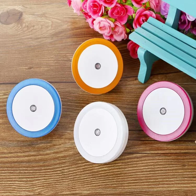 EU/US plug in smart LED night light square shape mini intelligent auto from dusk to dawn night lamp for nursing bedroom