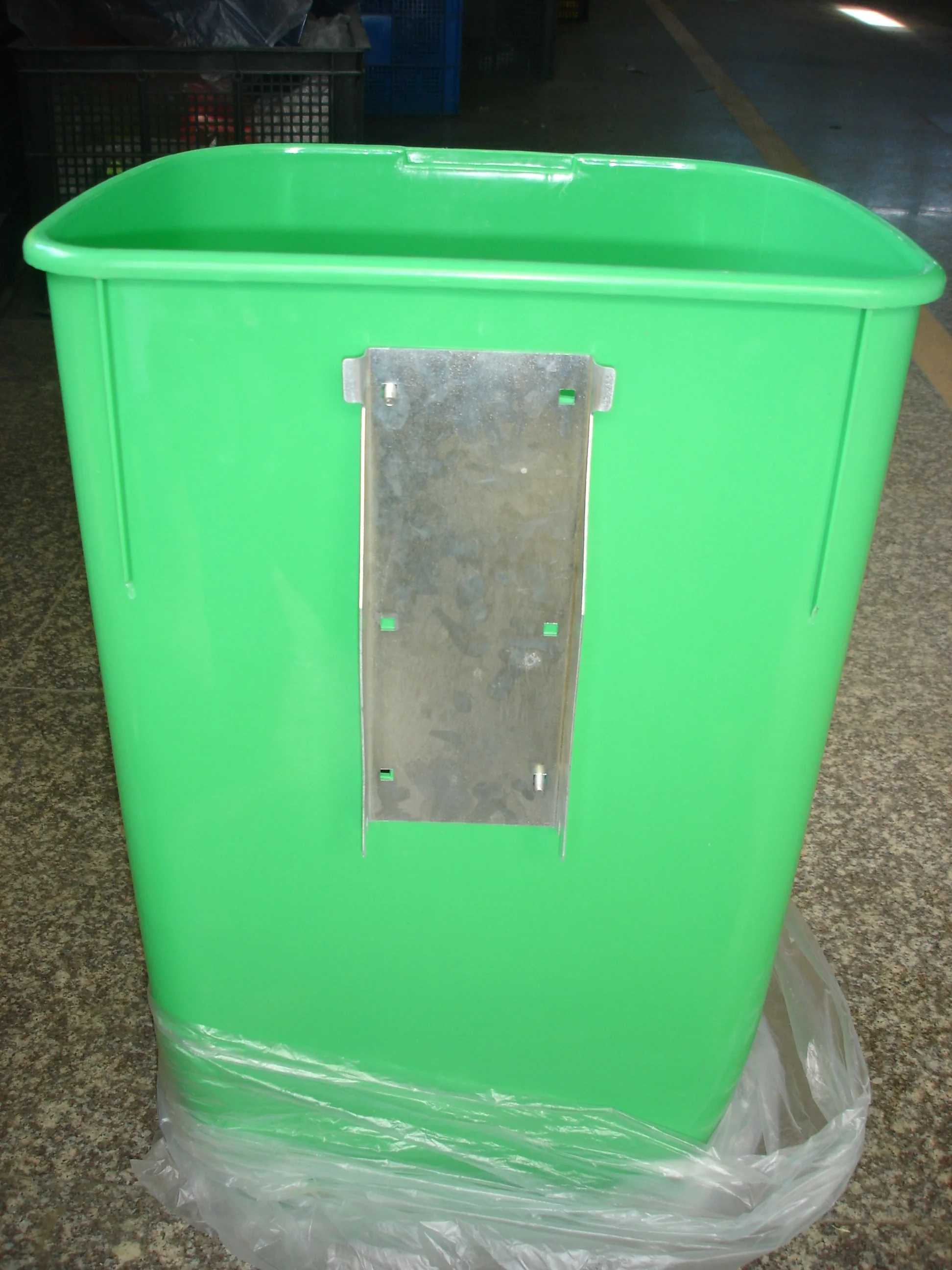 Hot Items 50L Plastic Double/Single Wall Mounted Trash Bin