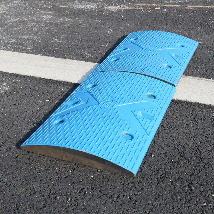 Custom Color Blue 500*350*50mm Speed Bumps Synthetic Road Bump Speed Hump