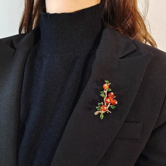 Jewelry Arrival Brooch Trendy Vintage Delicate Personality Persimmon Brooch High-end Coat Pin For Women