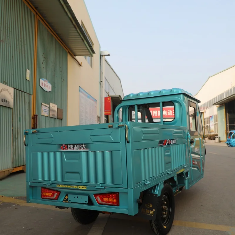 Popular 3 Wheel  Electric Trike Enclosed Cabin Electric Cargo  Tricycle
