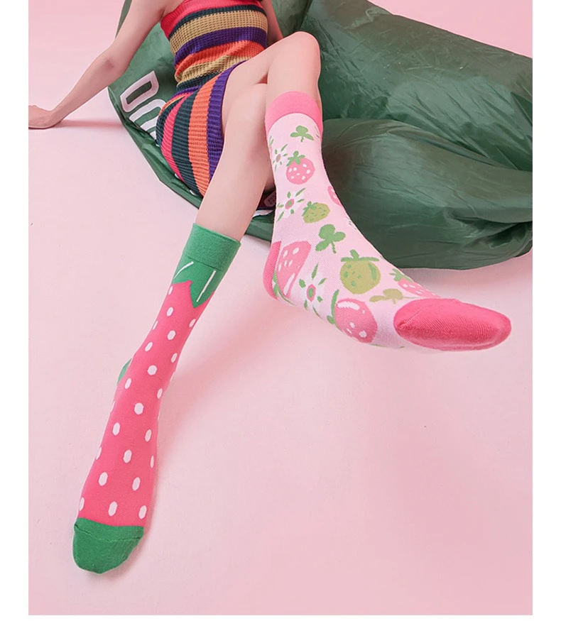 Manufacturer wholesale fashion mens women funny mismatched couple unisex ab cartoon happy socks