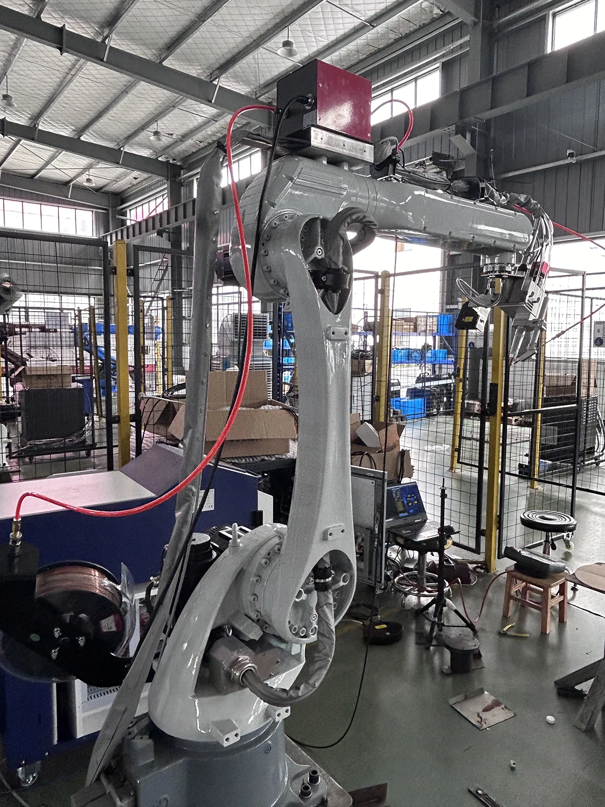 Stainless steel automatic laser welding machine robot arm welding machine price