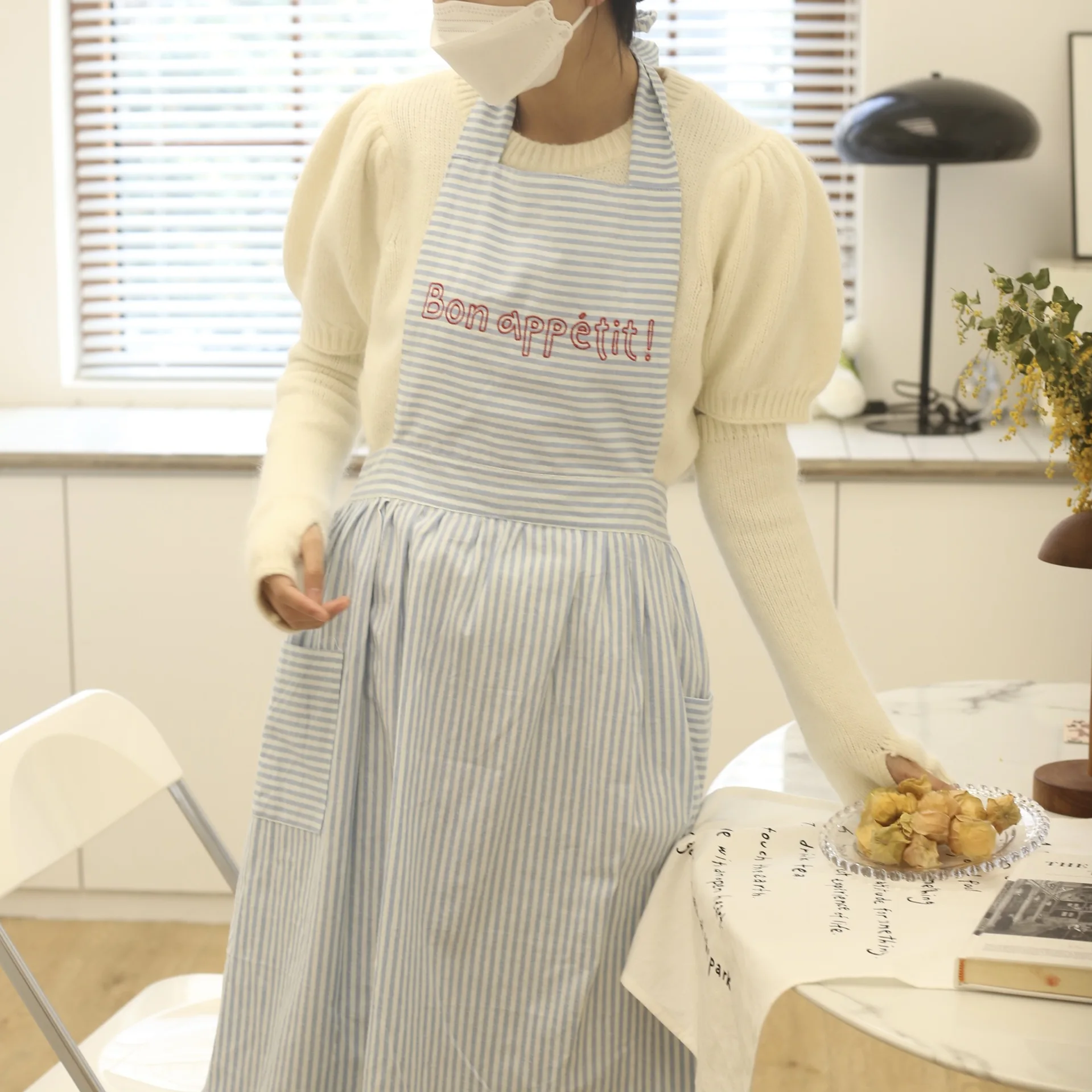 New Ladies Apron Custom Embroidered Cotton Dress Pinafore Nail Kitchen Salon Women Apron