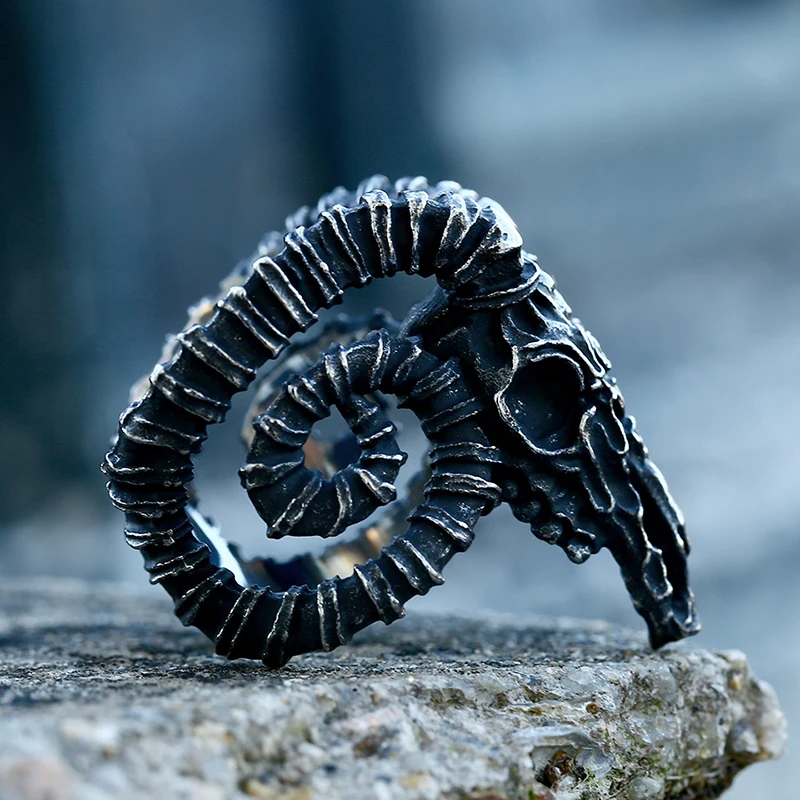 SS8-921R New Design Gothic Exaggeration Demon Satan Ring Vintage Color Skull Sheep Head Ring For Men Women Punk Jewelry