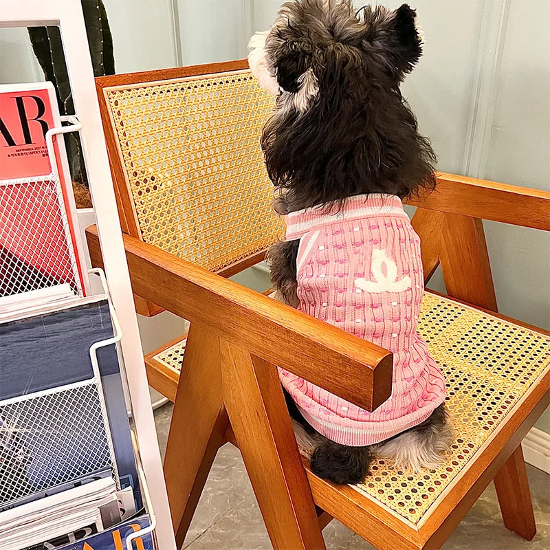 JXANRY  2022 Autumn Pet Designer Pink Vest Sweater Fashion Cat Cardigan Dog Popular Logo Pet Knitting Wear