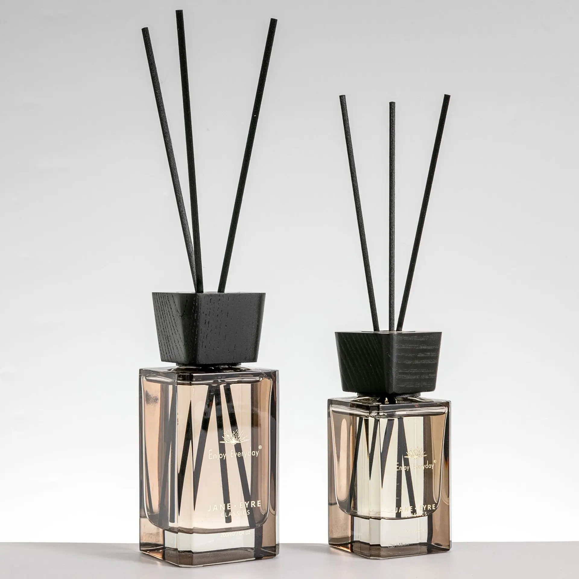Shenzhen Manufacturers liquid essential oil rattan aromatherapy home bedroom fragrance purification aromatic toilet perfume