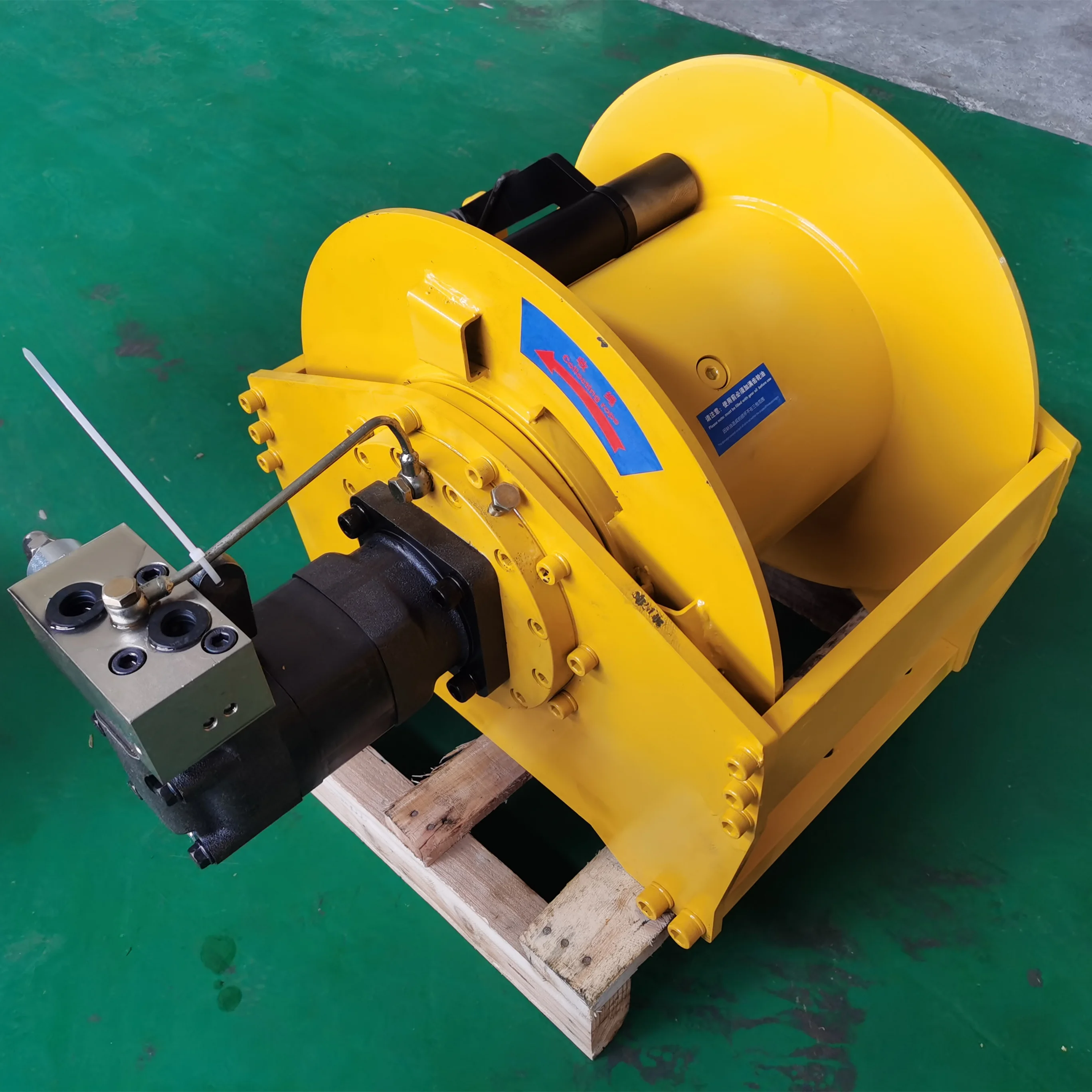 Hot Selling 3 Ton 6500lbs Winch Hydraulic Truck Winch For Tractor made in China