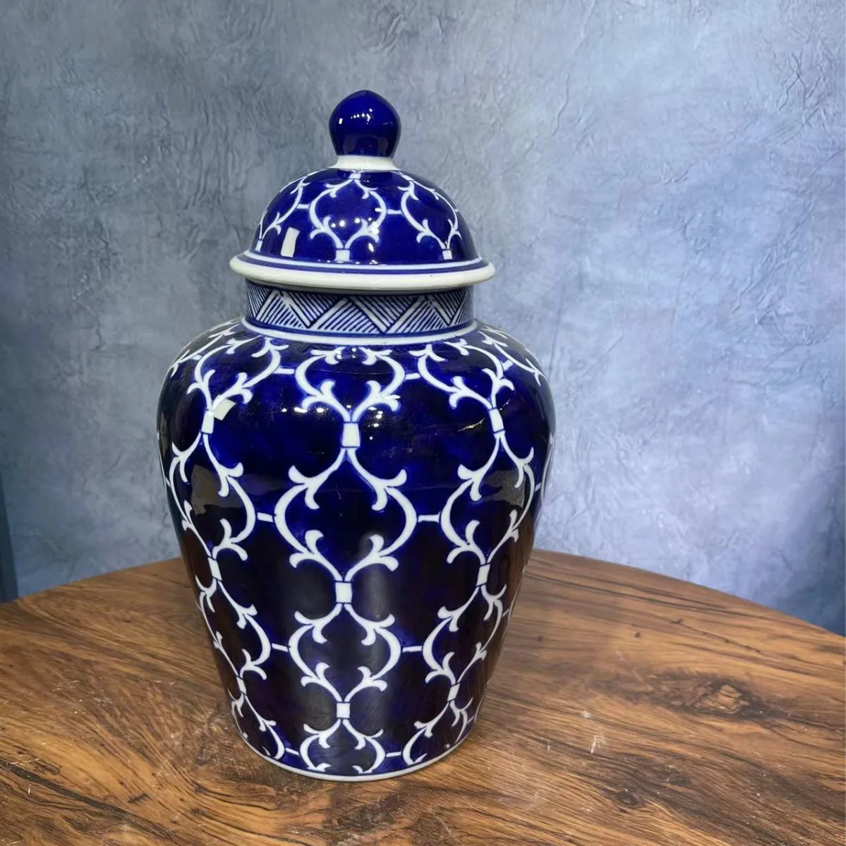 Antique Blue White Ceramic Porcelain Vase Chinese Style Jewelry Living Room Ornament for Flower Arranging TV Cabinet Shelf Decor