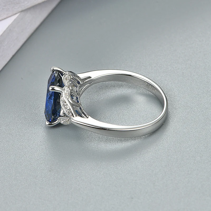 5 Carat Synthetic Ceylon Sapphire Diamond Platinum Solitaire Sapphire Engagement Ring for Women