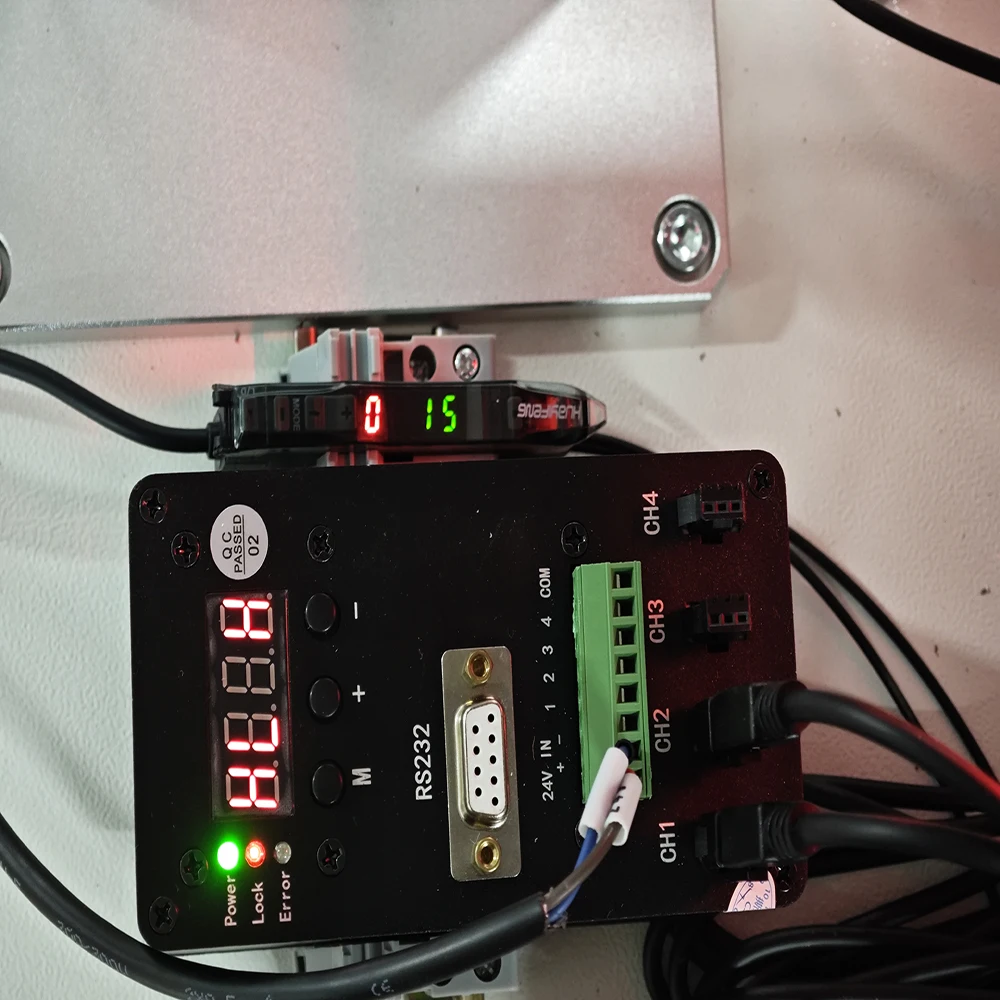 CCD Camera 20W 30W 50W Optical Fiber Vision Positioning Automatic Focus Laser Marking Machine With XY axis mobile platform