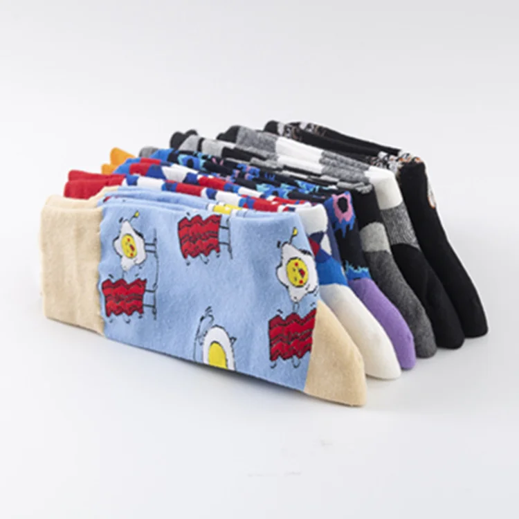 China Gold Manufacturer High Quality Designer Fashion Luxury Custom Combed Cotton Socks for Men