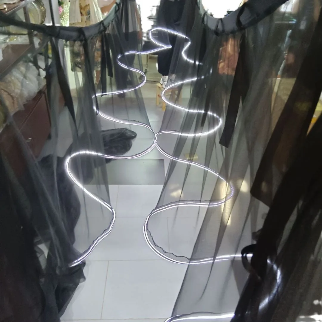 Catering Ceiling Decorative Wedding Party Event Props S shape Waves Yarn Chiffon White Drapery Led Light Strips