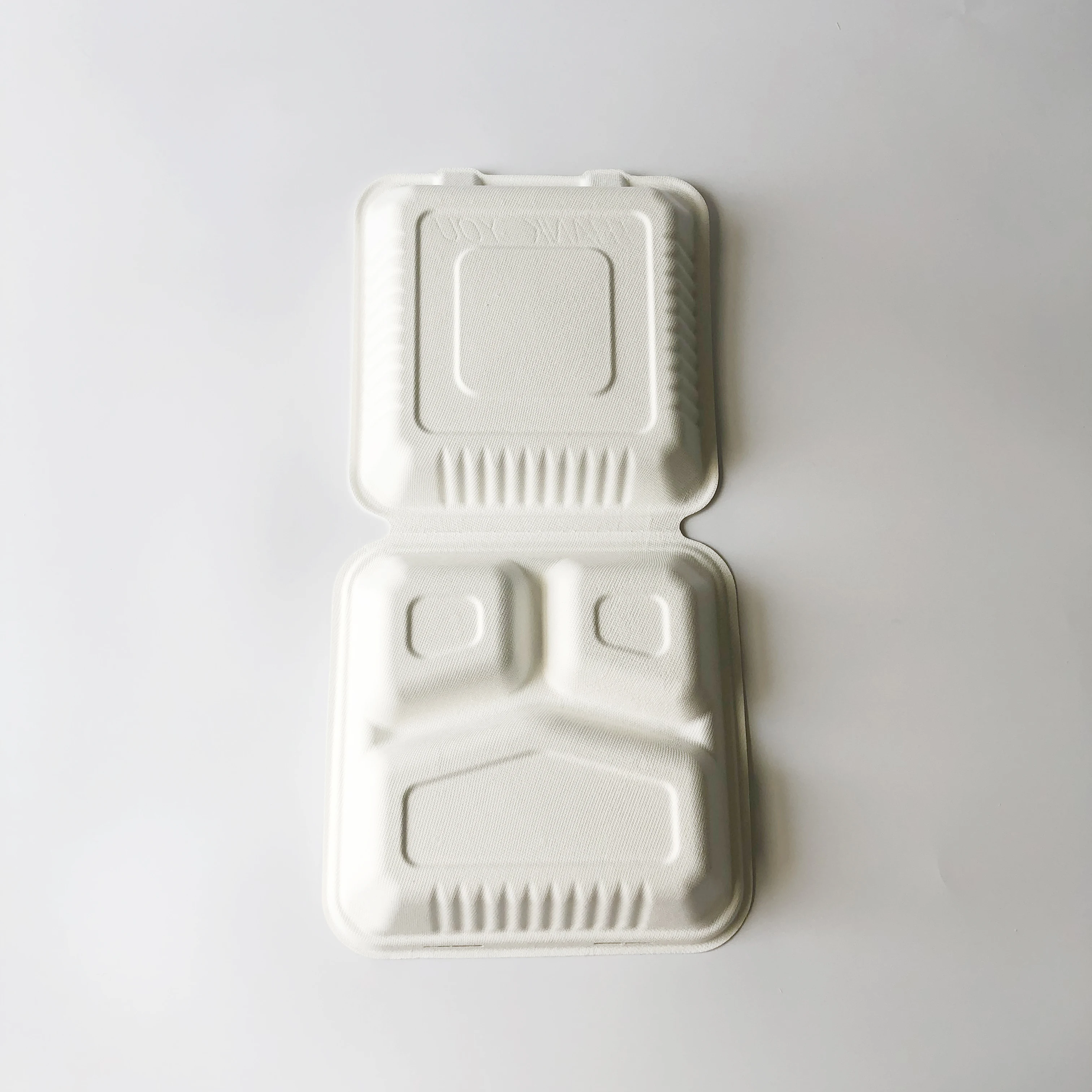 9x9x3 inch Bagasse 3-compt clamshell tray