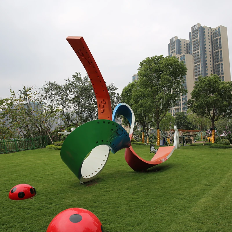 K002 Film band garden ornaments and statues abstract modern decorative metal kinetic resin kinetic sculpture outdoor decoration
