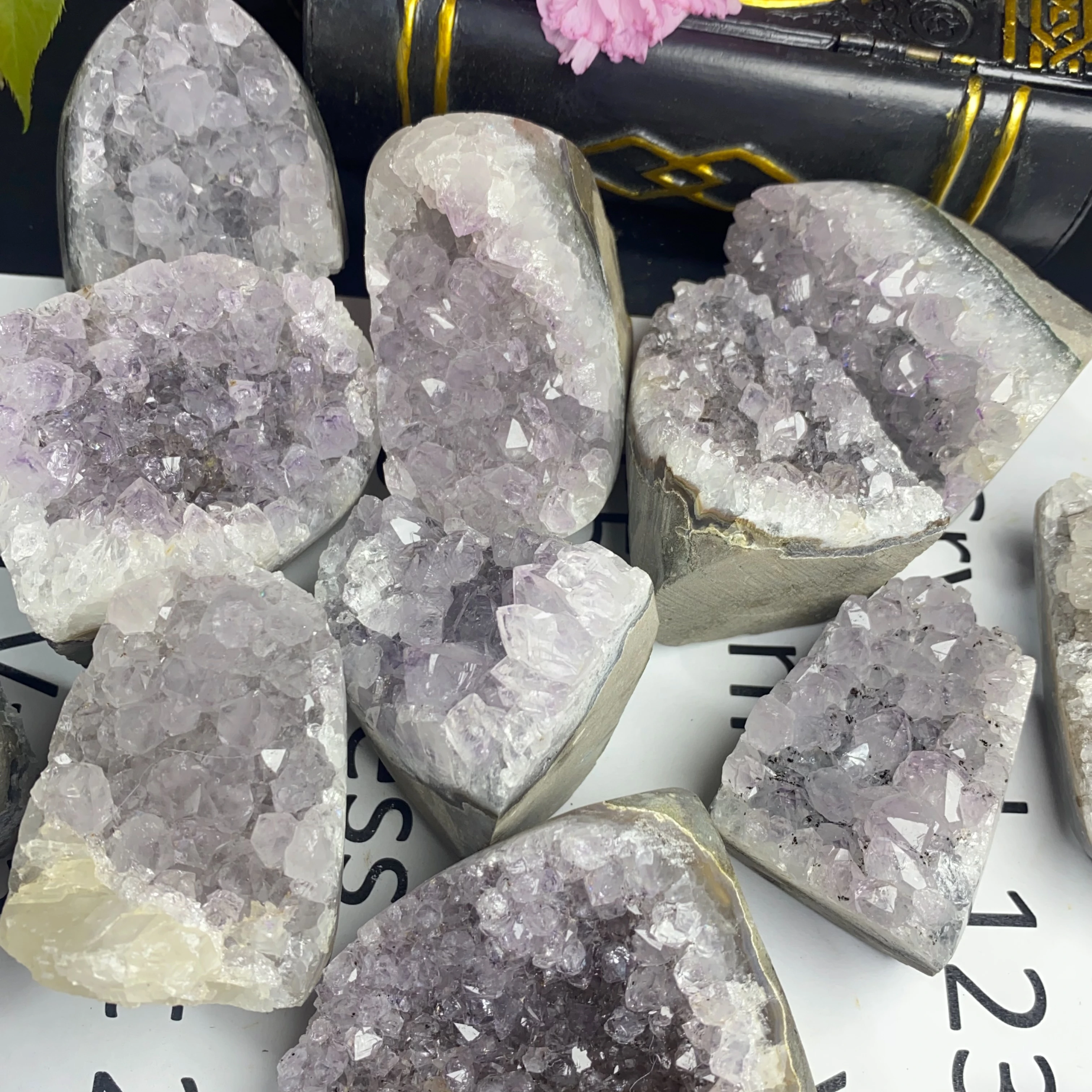 Light Amethyst Geode Cluster Free form - Energy-Enhancing Purple Quartz Crystal - Serene Home Decor and Meditation Metal Crafts
