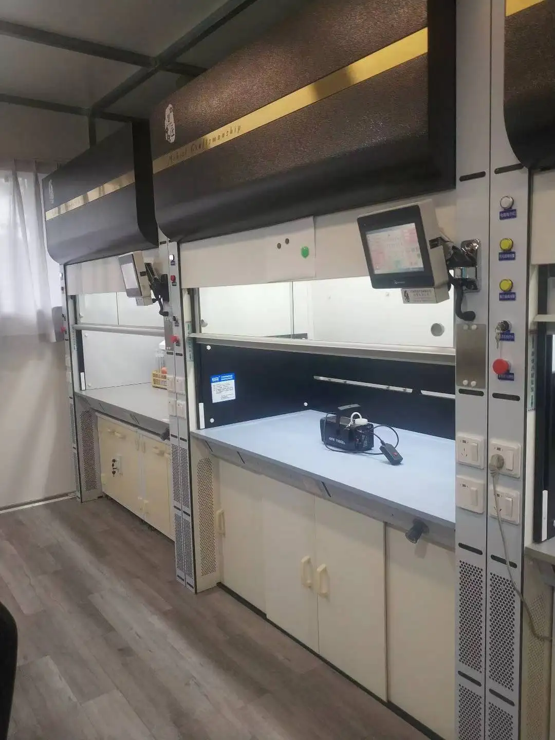Acid & Alkali Resistant Fireproof Explosion Proof Chemical Lab Fume Cupboard Heat Resistant