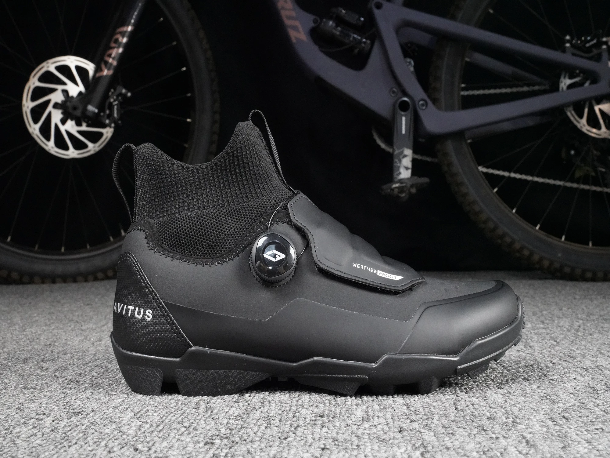 AVITUS Mens MTB Shoes For SPD Pedal L05 Free Ride Commuting Road DownHill and Dual Slalom Men Mountain