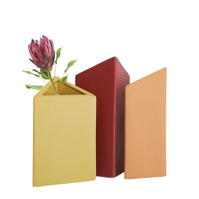 China Decoration Style Triangular Prism Flask with Inclined Mouth Gorgeous Designs Vases for Living Room Wedding