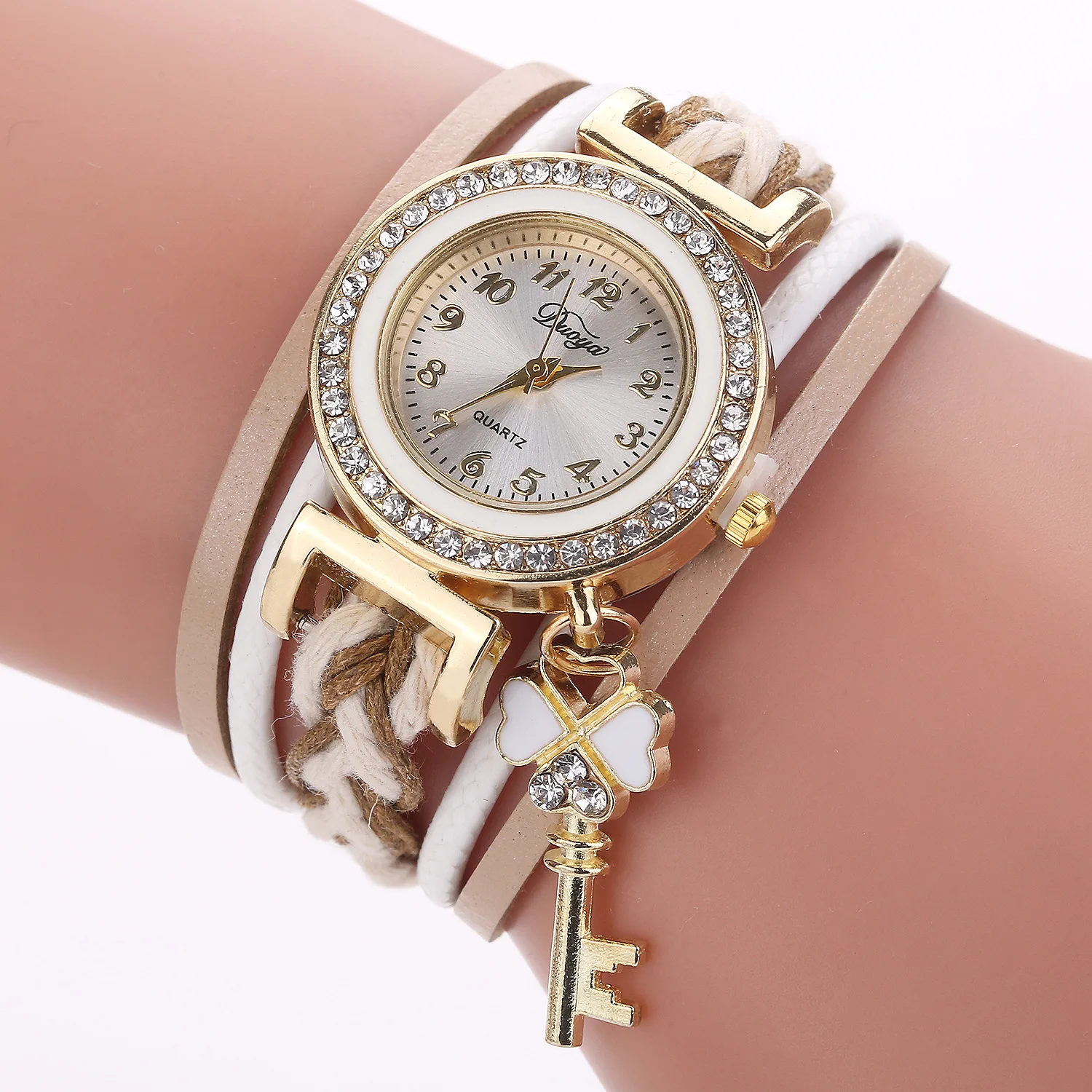 Luxury Key Charm Casual Quartz Watch Ladies Tops Women Fashion Bracelet Wrist Watches Clock reloj mujer relogio feminino