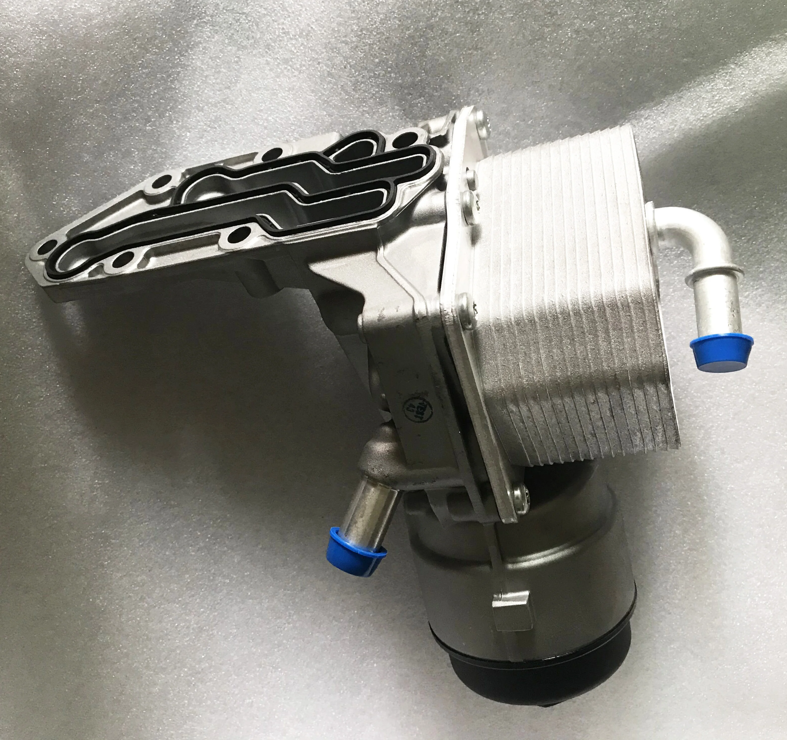 Китай Высокое Качество автозапчастей масляный радиатор BB3Q-6B624-EA для RANGER 3.2L BT50 3.2L