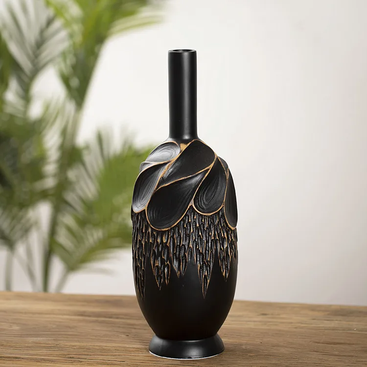 Retro Classic Showroom Furnishings Gold Rim Design Black Resin Creative Vase for Rose Flower