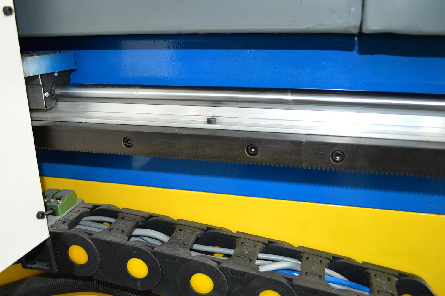 CNC plasma cutter cutting machine with huayuan plasma cutter power source plasma machine for duct cutting