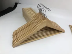 Kids Wooden Hangers Wholesale Custom Logo Sale Wood Anti-Slip Hangers Pants Suit Jacket Wooden Hangers