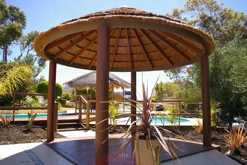 Simple and easyinstallation artificial thatch roof tiles