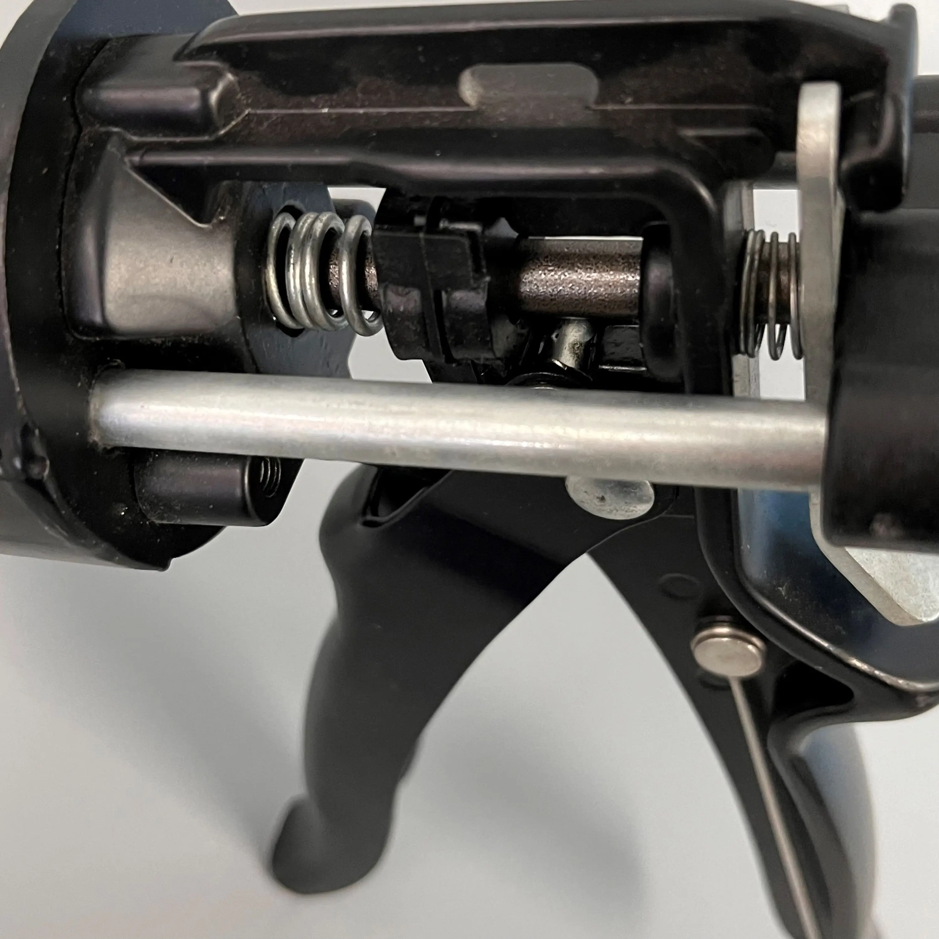 380ml 10:1 Black manual iron caulking gun for coaxial cartridge as construction tools