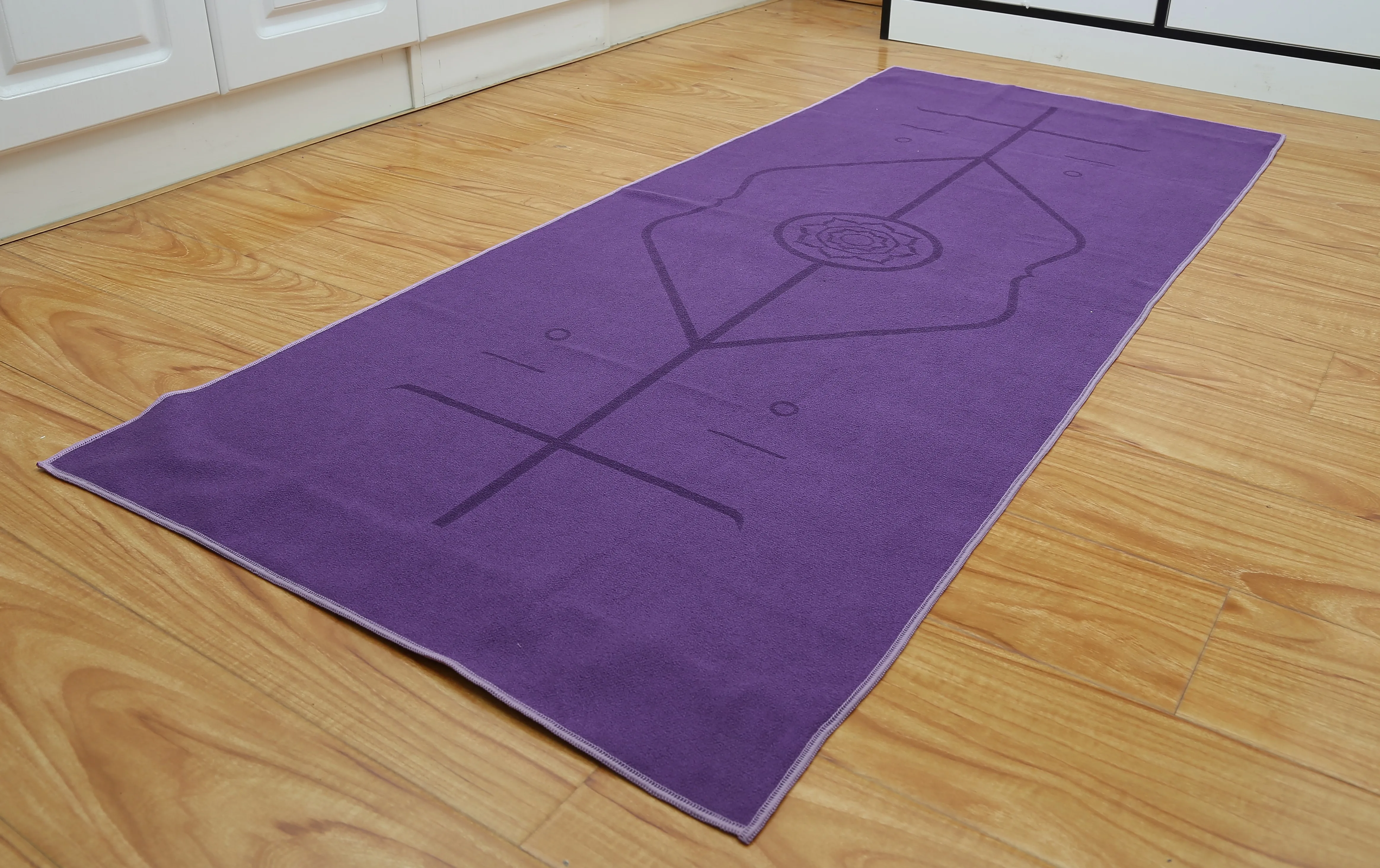 
Microfiber Non Slip 63*183CM Customized Shape Sublimated different color Beach Yoga Mat Towel 