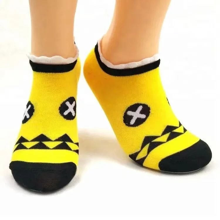 Wholesale Custom Funny Pokemon Design No Heel Men Socks Set