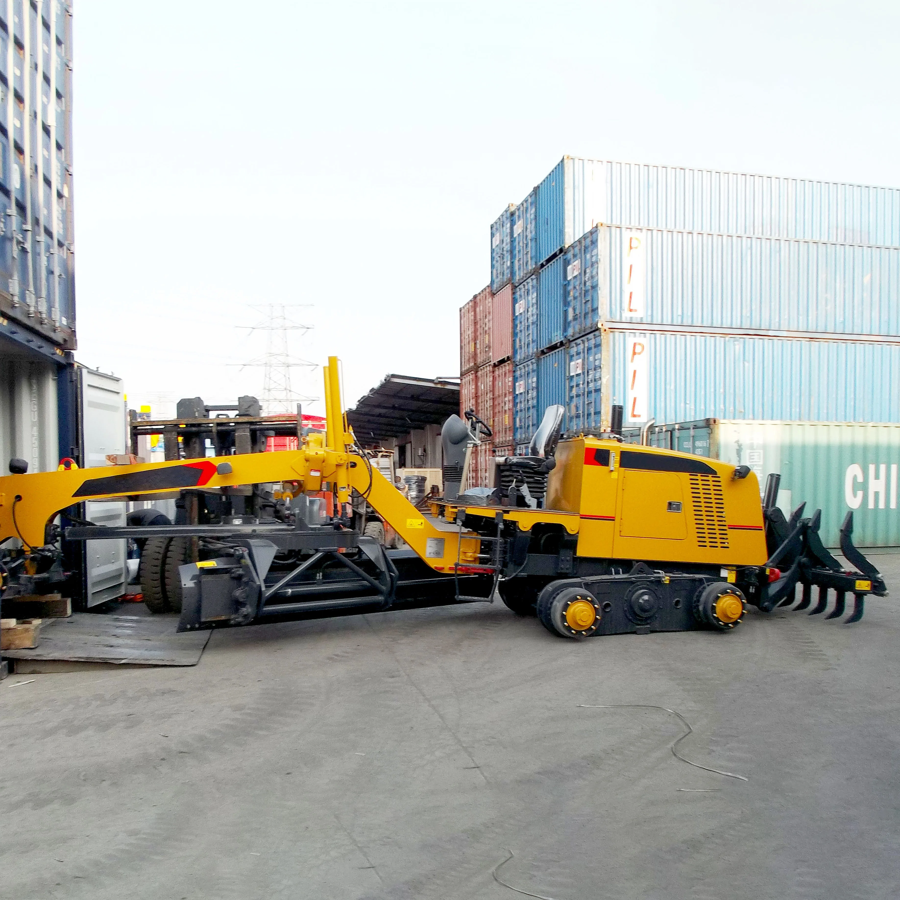 China New Famous Brand 39km/h Max Speed 100Hp GR100 7TON Motor Grader With Step-less and Easy Operation on Sale