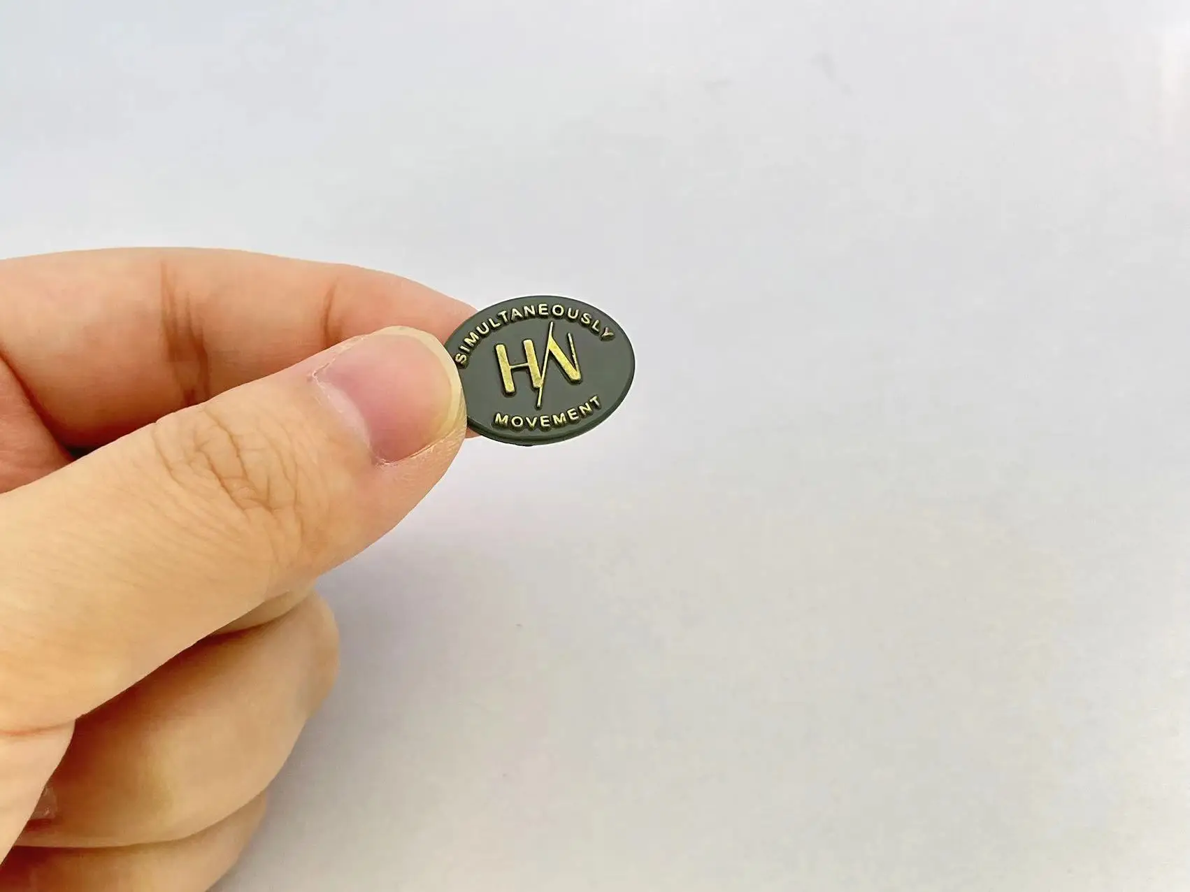 Custom Personalized Metallic Letter Brand Label Jewelry Logo Metal Tags for Clothes Customizable Garment Labels