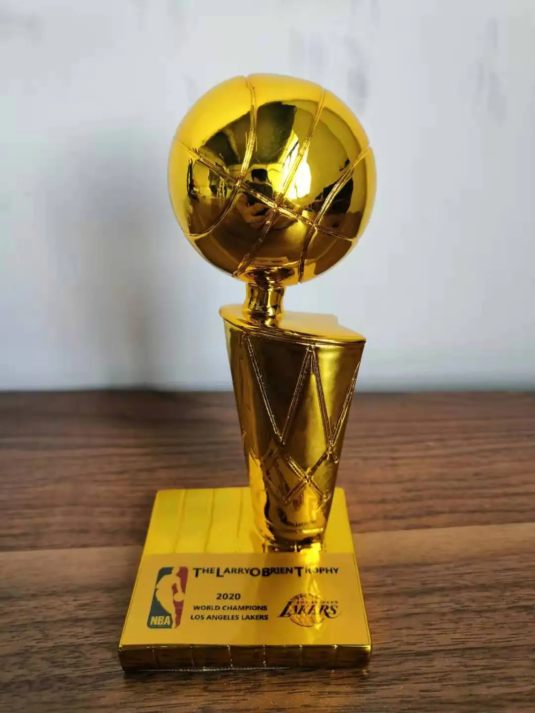 Новинка на заказ Трофей чемпионов баскетбола высокий позолоченный трофей 6 дюймов из полимерной