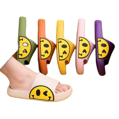2022 Wholesale Women Pillow Eva Smiley Face Rubber Slide Slippers For Man And Women