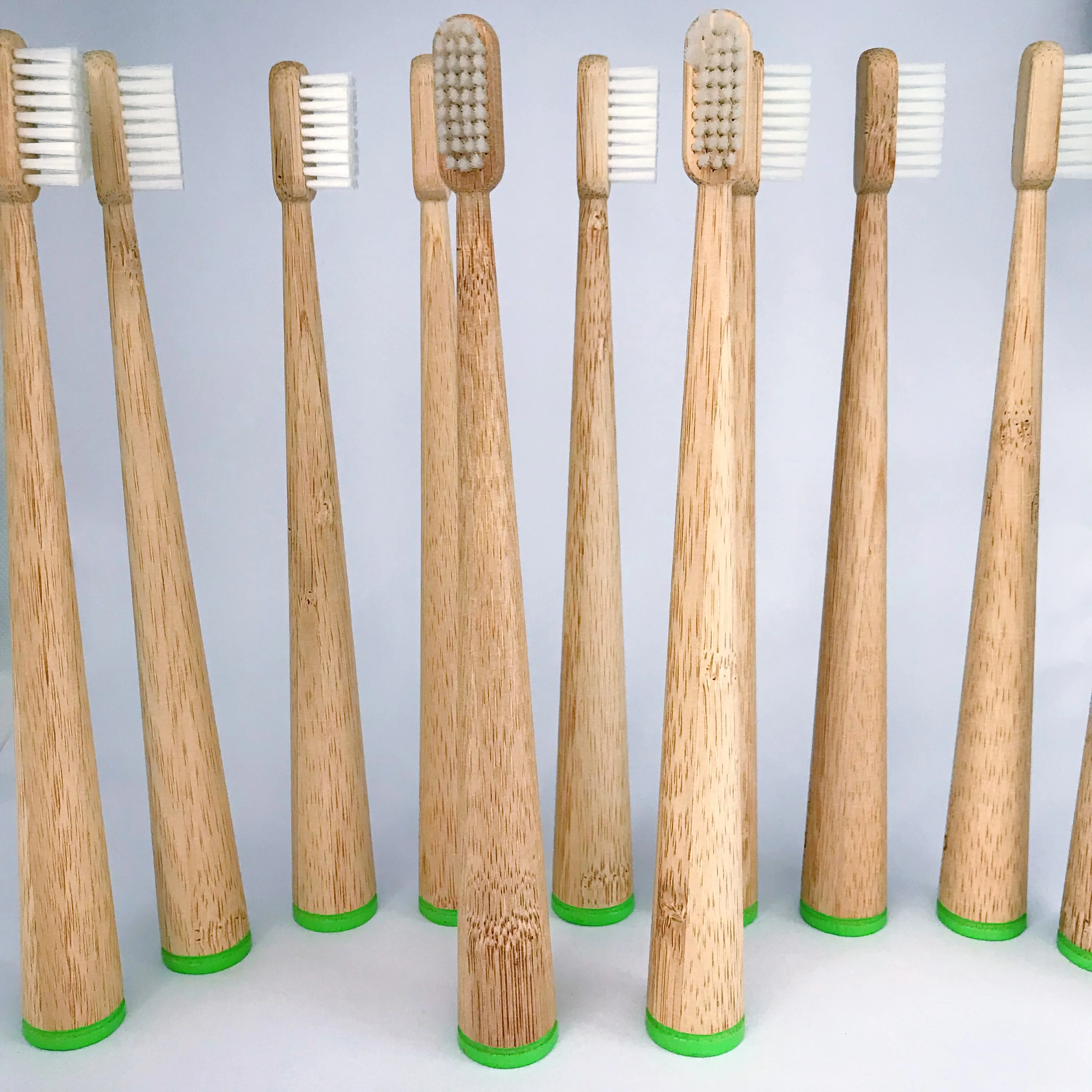 Экологичная зубная щетка с индивидуальным логотипом, Бамбуковая качественная Зубная Щетка Оптом из бамбука с дорожным чехлом для взрослых